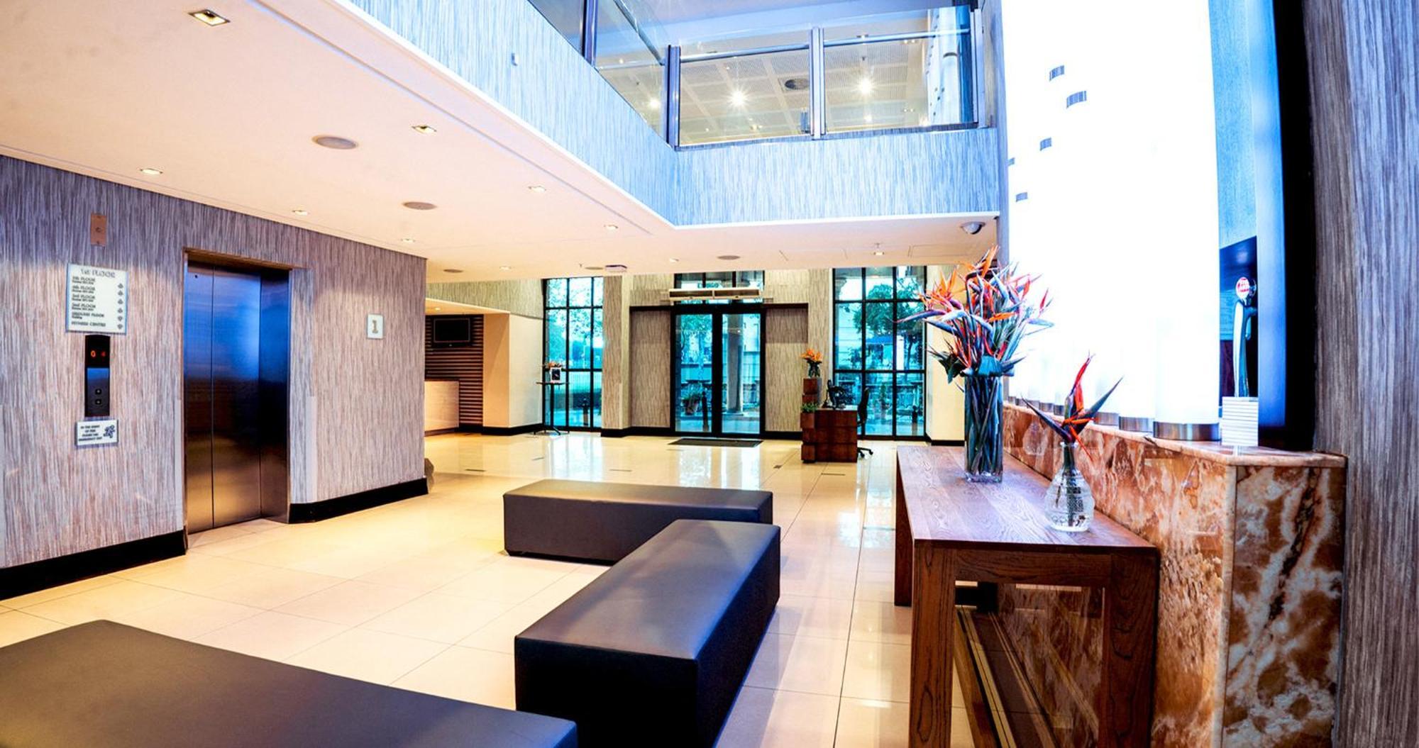 Piazza Hotel Montecasino Сандтон Екстер'єр фото